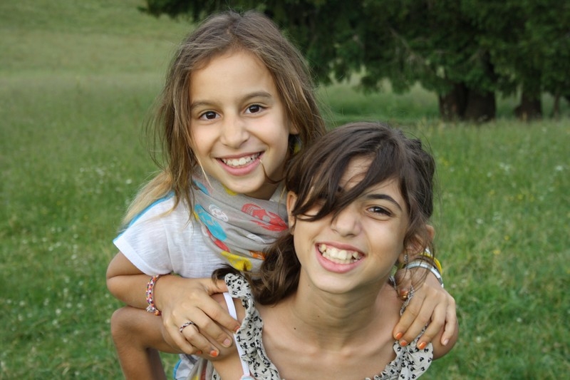 Village Camps International Summer Camp Leysin, Switzerland 2026-08-15 https://www.villagecamps.com/journals_admin/images/691-14-campfire yellows (38).jpg